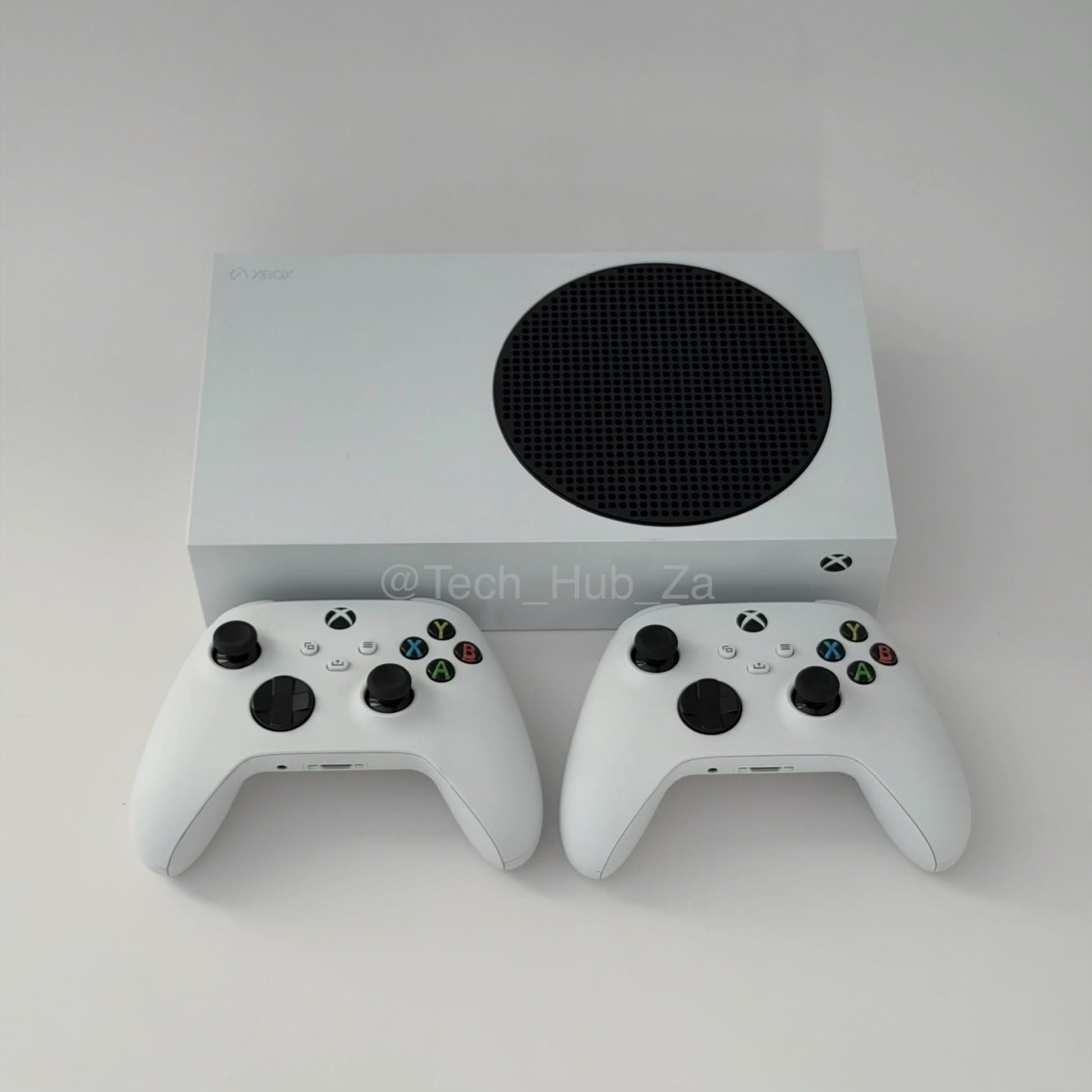 Xbox Series S 512GB with Two Controllers N/A