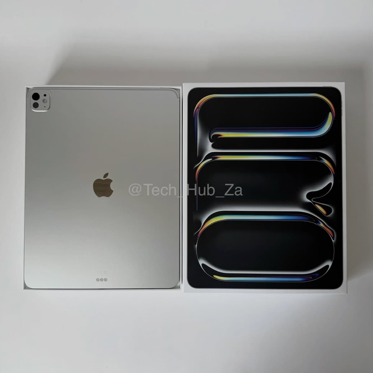 13” iPad Pro M5 Silver - Image 1