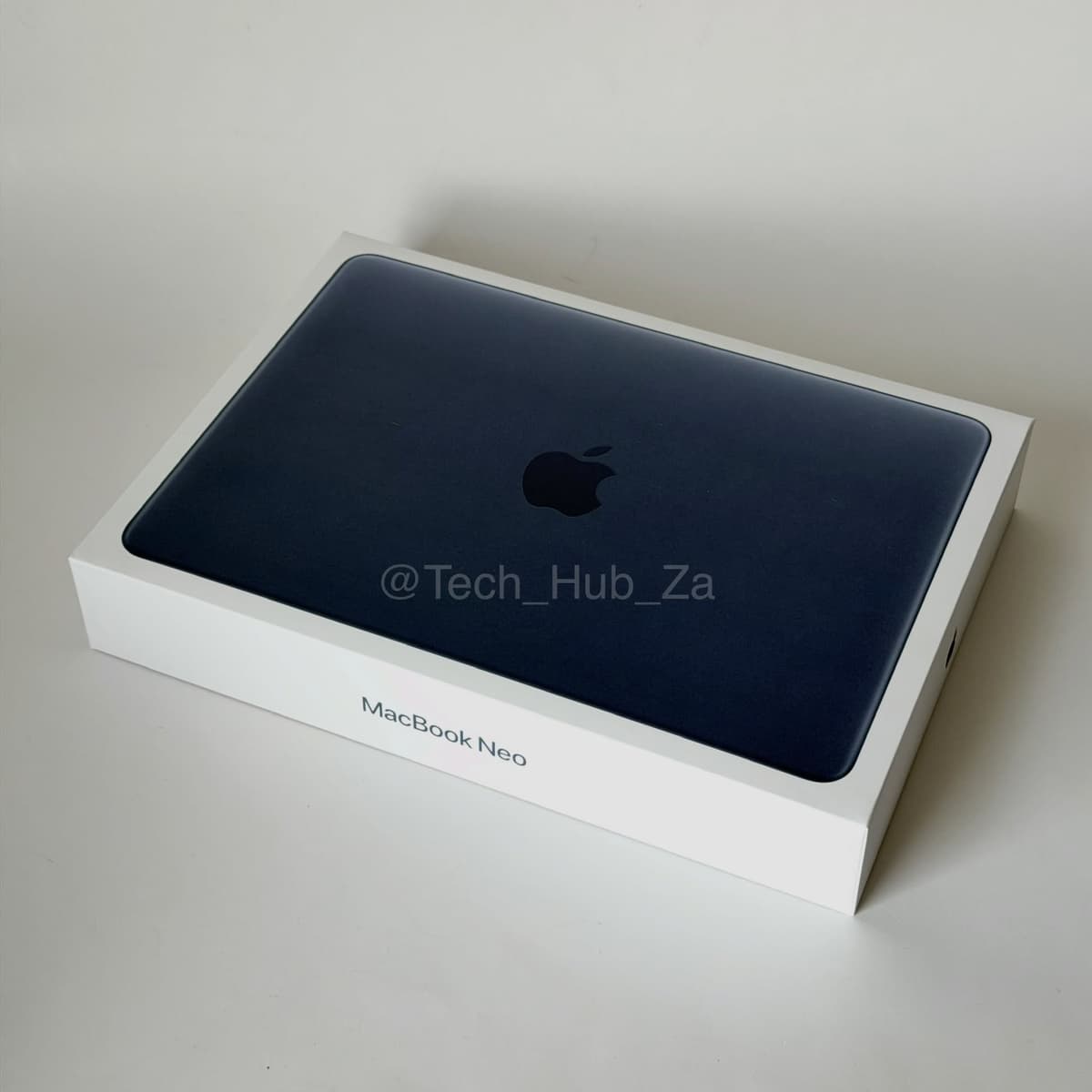 13” MacBook Neo N/A - Image 1