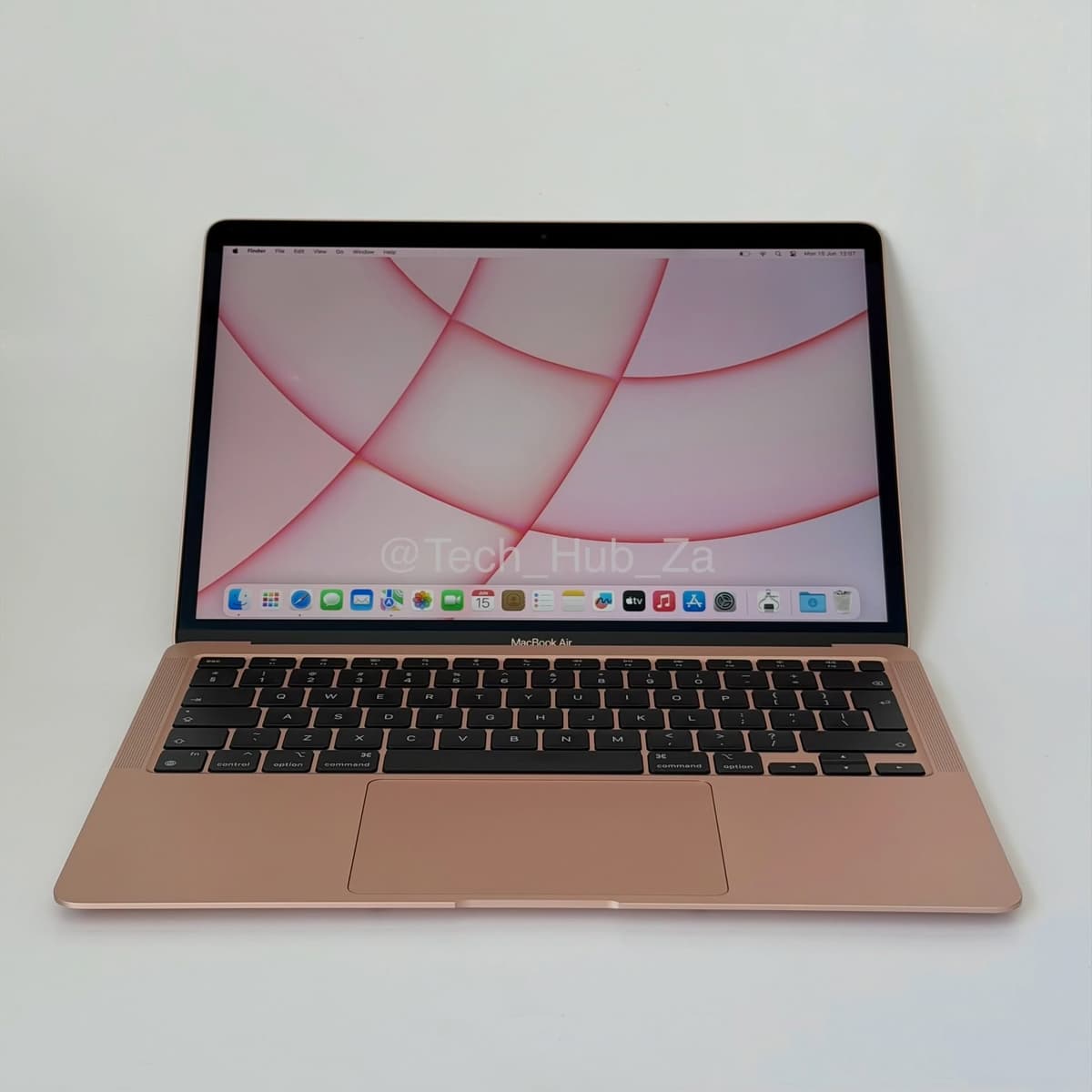 13” MacBook Air M1 2020 Gold - Image 1