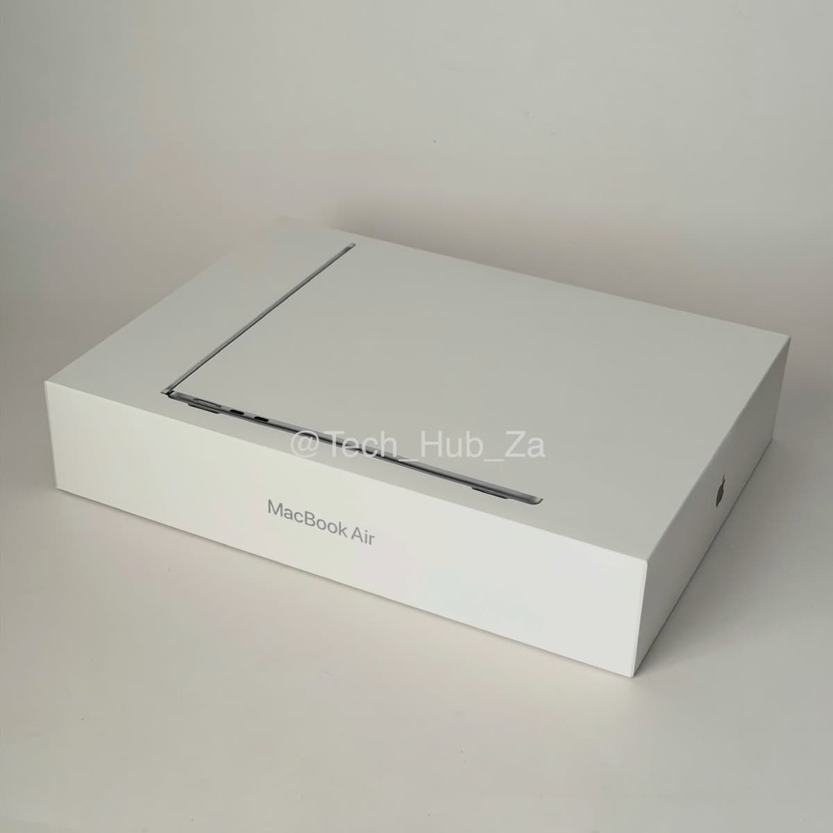 13” MacBook Air M4 2025 Blue - Image 1