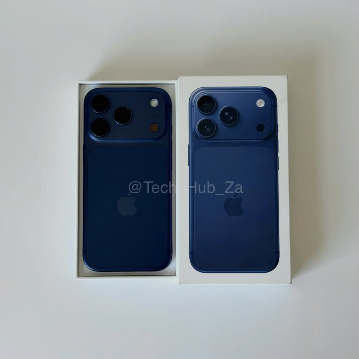 iPhone 17 Pro 256GB Deep Blue Blue - Image 1