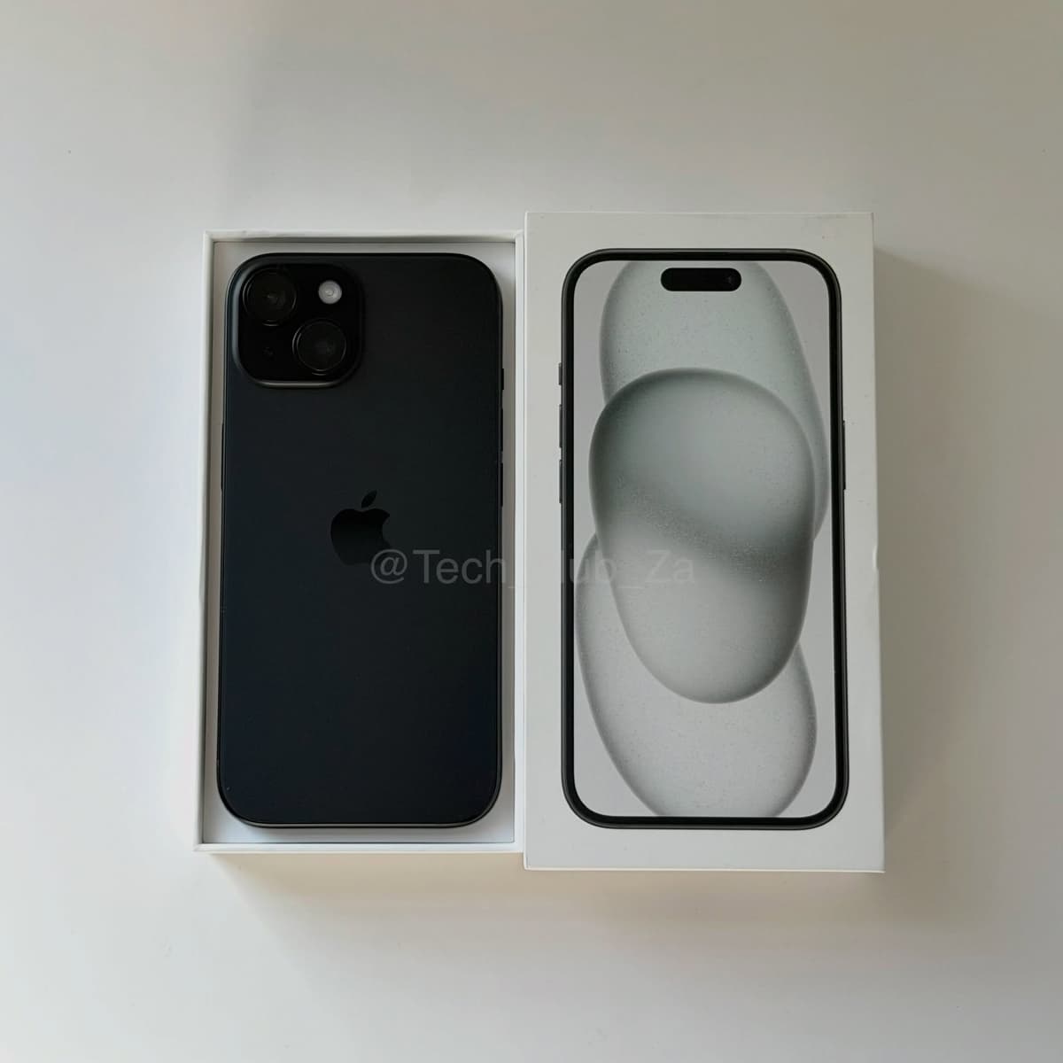 iPhone 15 128GB Black Black - Image 1