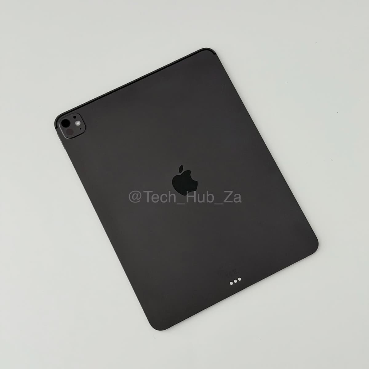 13” iPad Pro Space Black - Image 1
