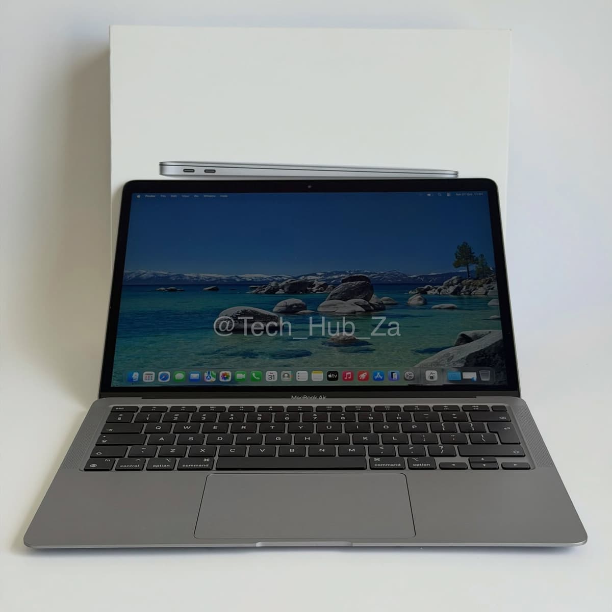 13” MacBook Air M1 2020 Space Grey - Image 1